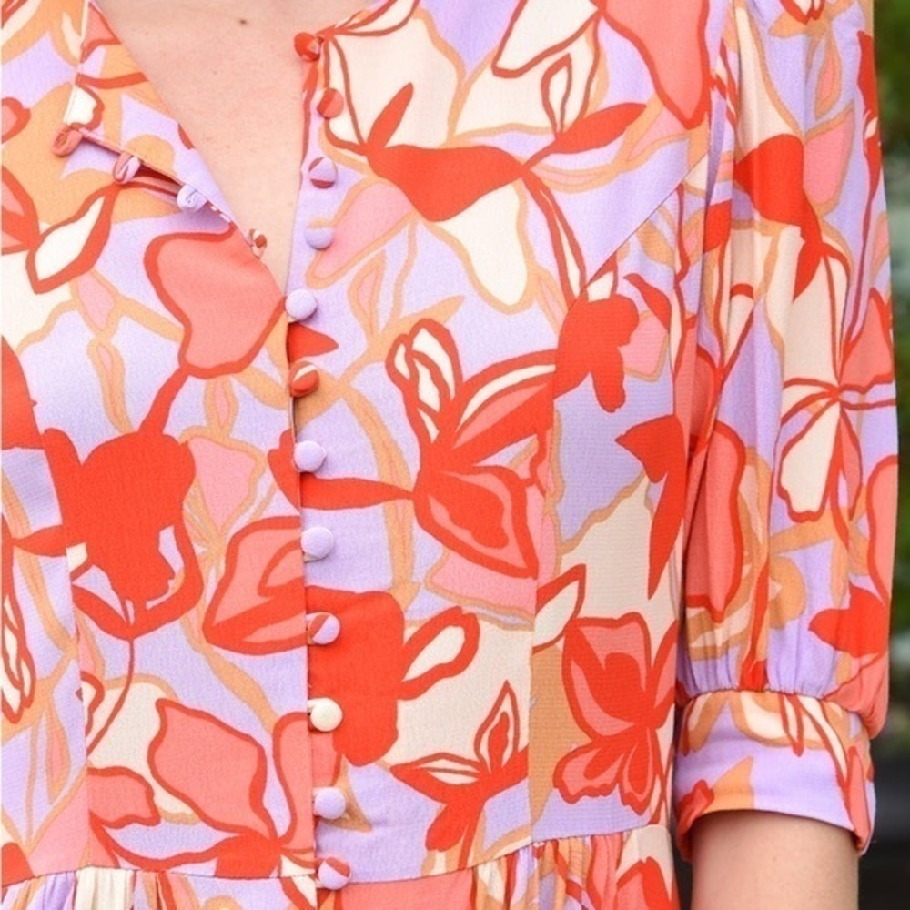 OLIVACEOUS LILAC‎ BLOOMS MIDI DRESS - Picture 4 of 16